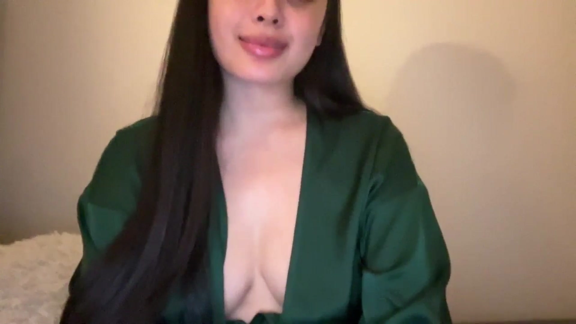Gallery image thumbnail from MsAkira's myfreecams stream on, 10/05/2024, 05:52 image 4 of 20