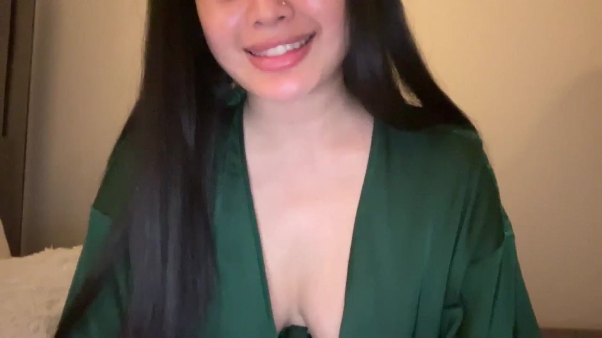 Gallery image thumbnail from MsAkira's myfreecams stream on, 10/05/2024, 06:40 image 19 of 20