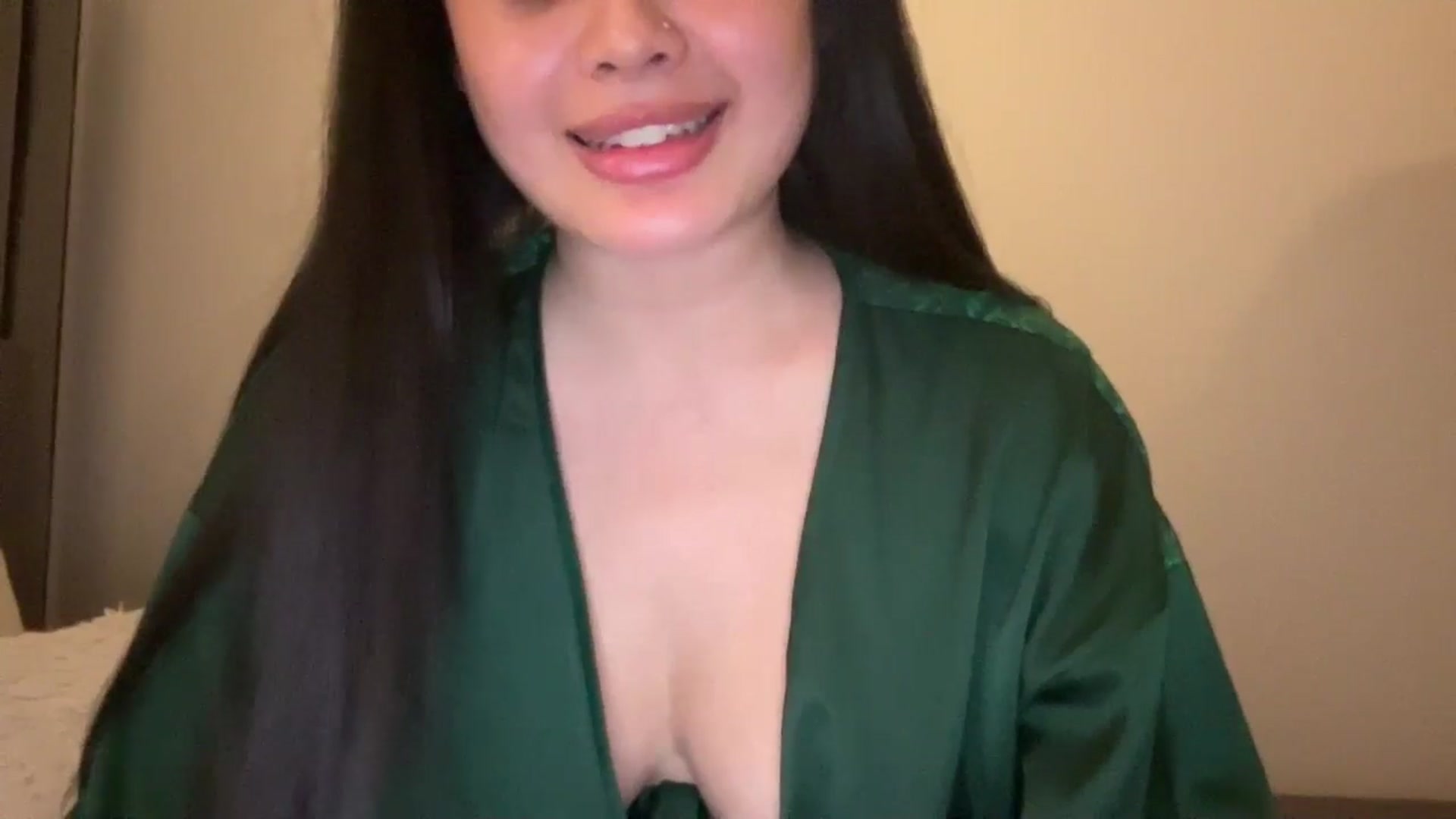 Gallery image thumbnail from MsAkira's myfreecams stream on, 10/05/2024, 06:40 image 18 of 20