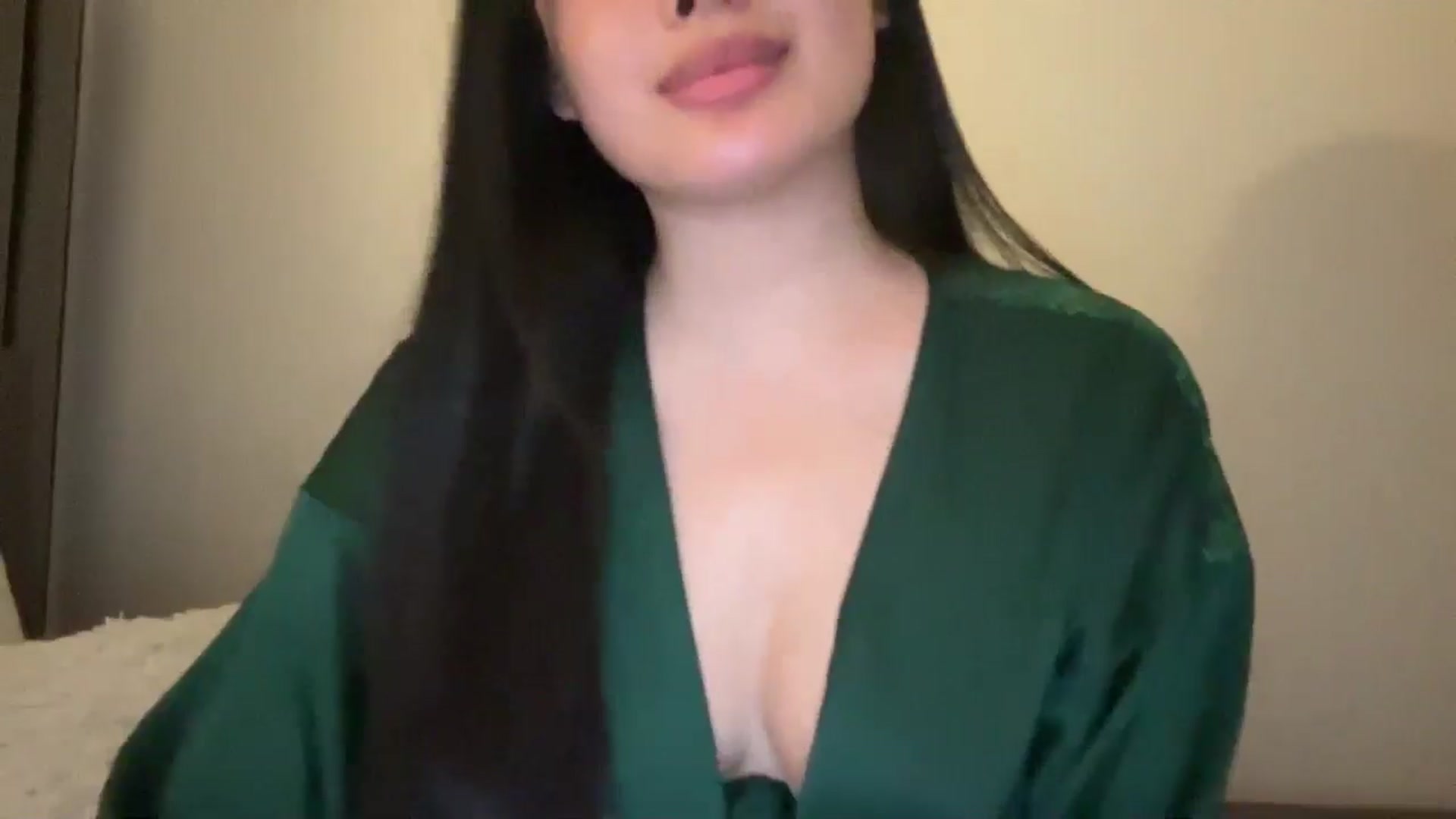 Gallery image thumbnail from MsAkira's myfreecams stream on, 10/05/2024, 06:40 image 16 of 20