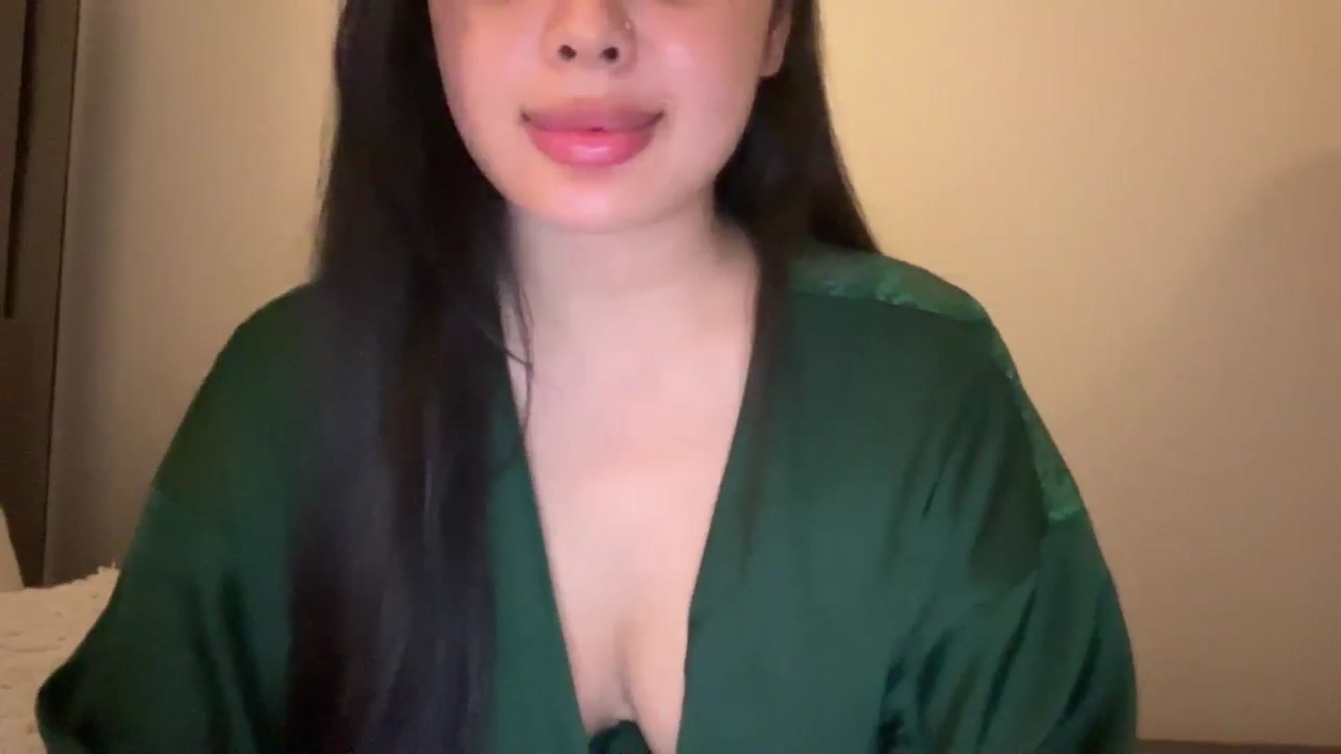 Gallery image thumbnail from MsAkira's myfreecams stream on, 10/05/2024, 06:40 image 15 of 20
