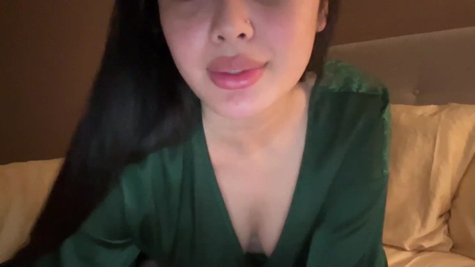 Gallery image thumbnail from MsAkira's myfreecams stream on, 10/09/2024, 18:10 image 3 of 20