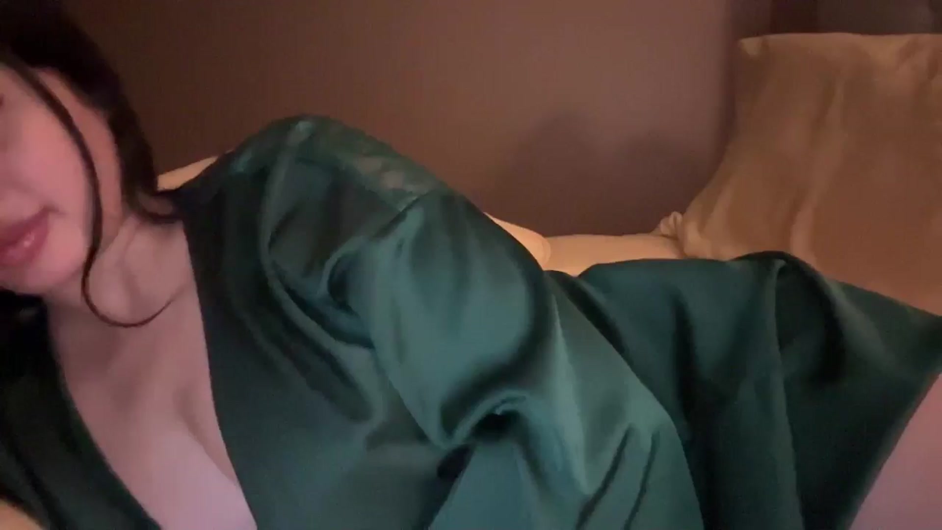 Gallery image thumbnail from MsAkira's myfreecams stream on, 10/09/2024, 18:10 image 11 of 20