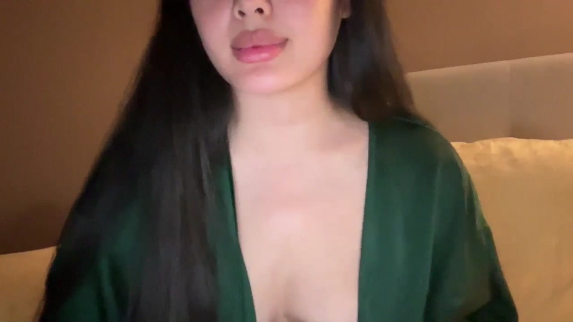 Gallery image thumbnail from MsAkira's myfreecams stream on, 10/10/2024, 06:26 image 11 of 20