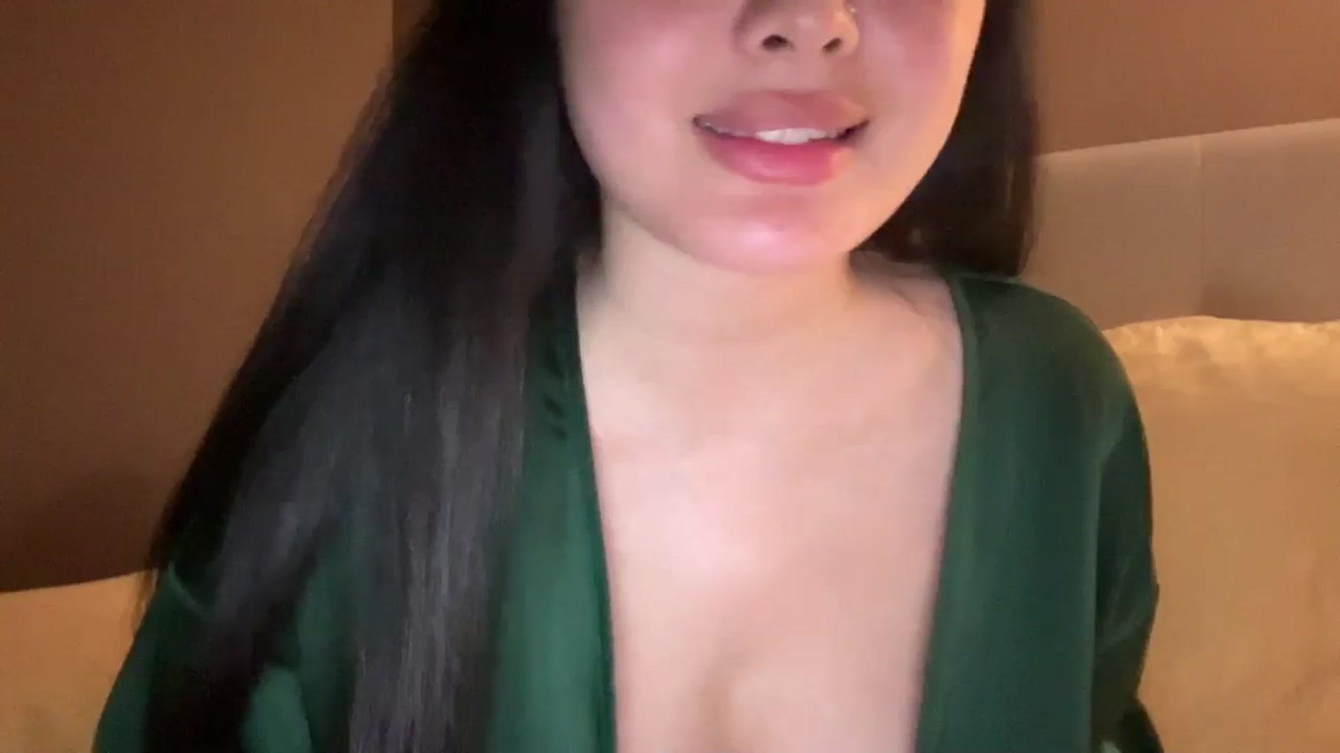 Gallery image thumbnail from MsAkira's myfreecams stream on, 10/10/2024, 06:26 image 18 of 20