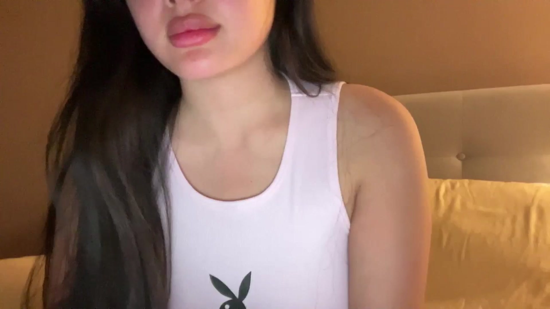 Gallery image thumbnail from MsAkira's myfreecams stream on, 10/11/2024, 15:40 image 13 of 20