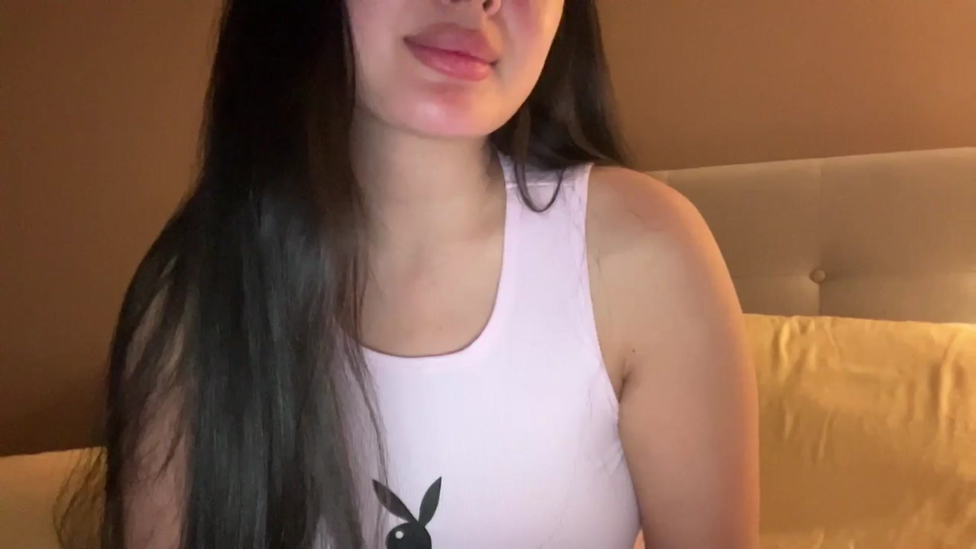 Gallery image thumbnail from MsAkira's myfreecams stream on, 10/11/2024, 15:40 image 14 of 20