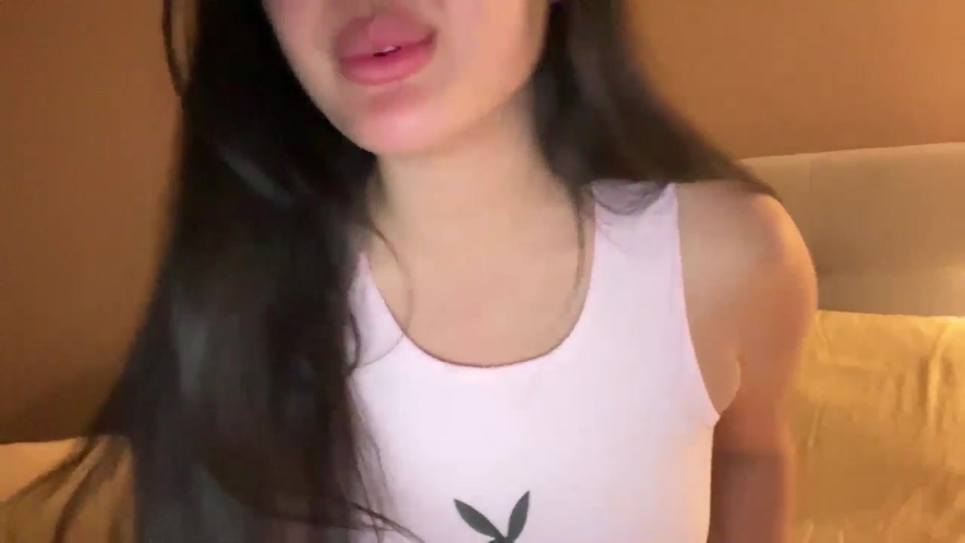 Gallery image thumbnail from MsAkira's myfreecams stream on, 10/11/2024, 15:40 image 19 of 20