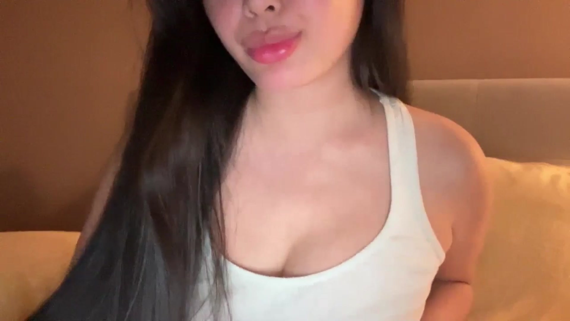Gallery image thumbnail from MsAkira's myfreecams stream on, 10/13/2024, 06:05 image 6 of 20