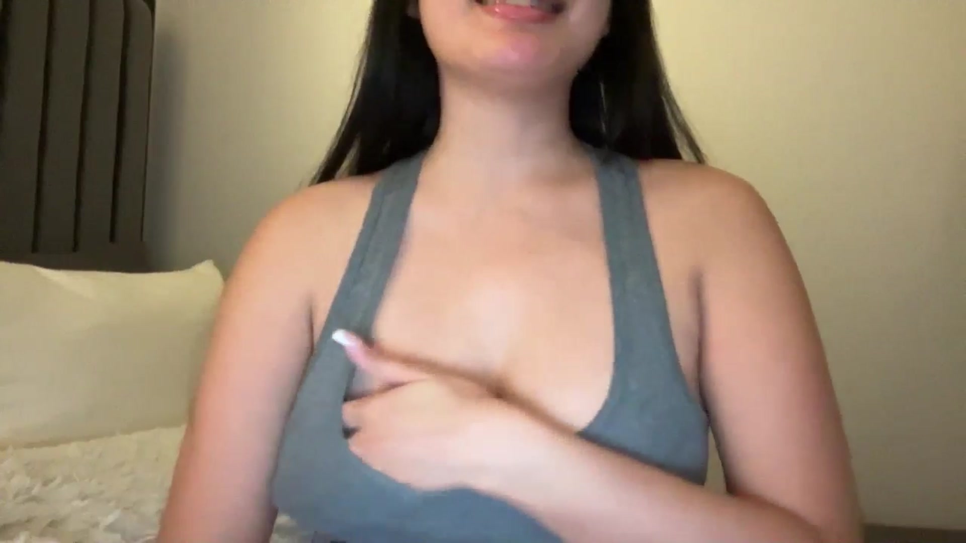 Gallery image thumbnail from MsAkira's myfreecams stream on, 10/18/2024, 01:49 image 11 of 20
