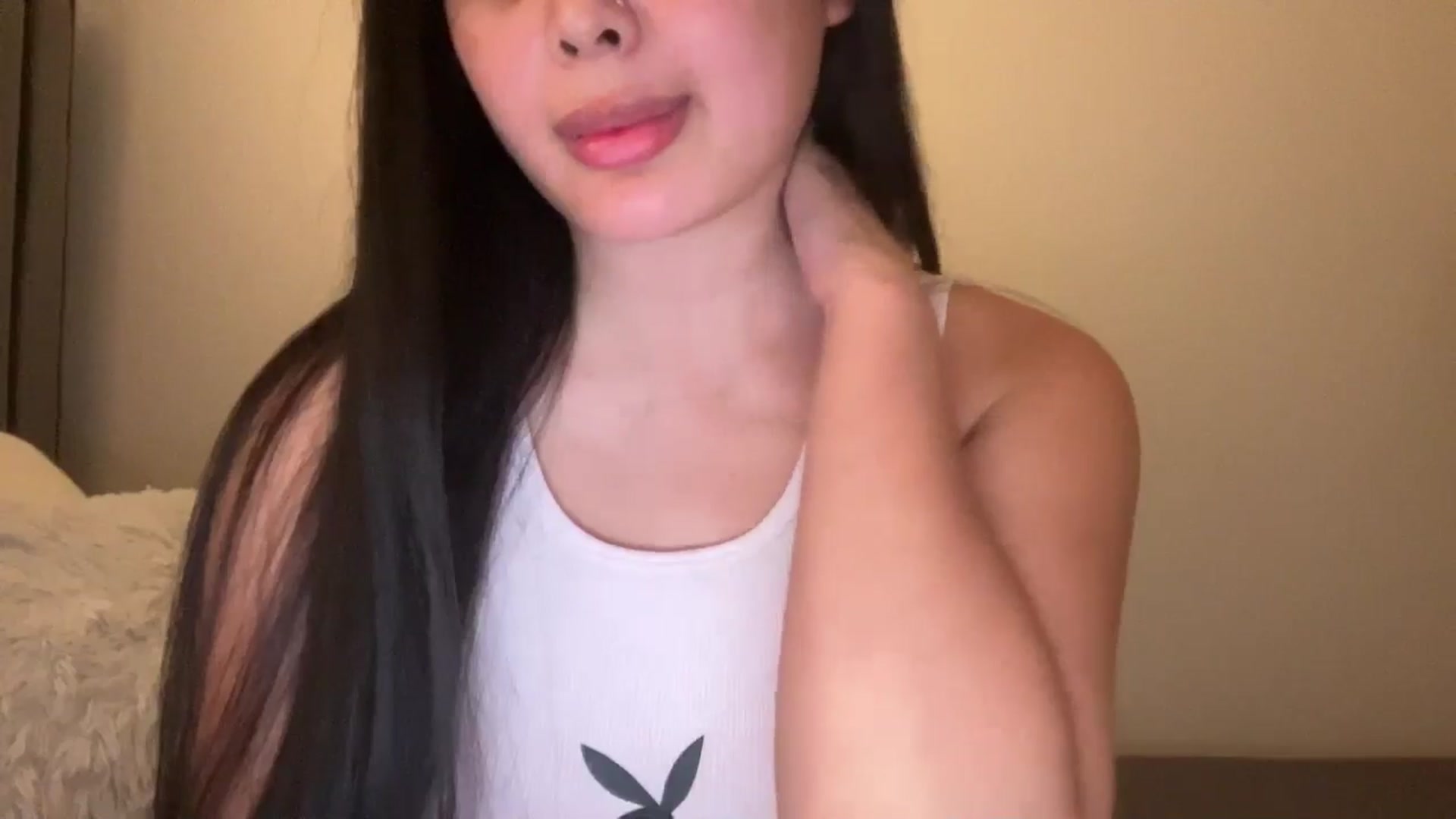 Gallery image thumbnail from MsAkira's myfreecams stream on, 10/21/2024, 03:49 image 18 of 20