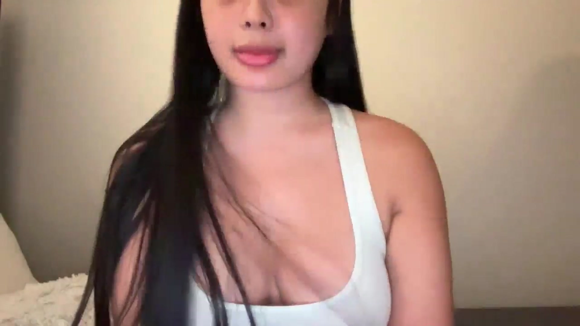 Gallery image thumbnail from MsAkira's myfreecams stream on, 11/04/2024, 18:39 image 16 of 20