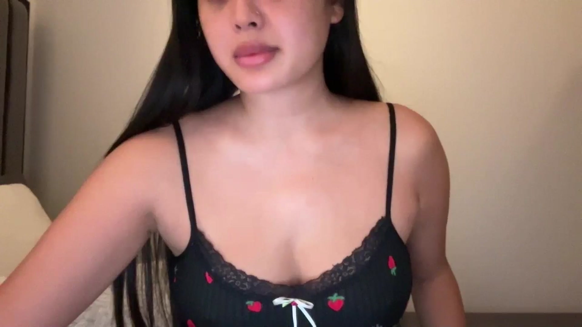 Gallery image thumbnail from MsAkira's myfreecams stream on, 11/06/2024, 16:41 image 2 of 20