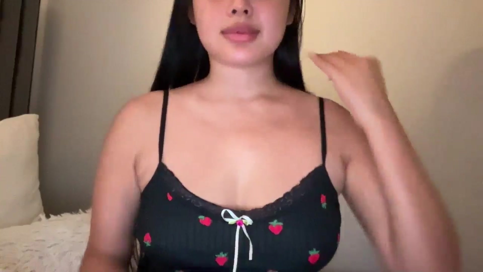 Gallery image thumbnail from MsAkira's myfreecams stream on, 11/06/2024, 18:38 image 10 of 20