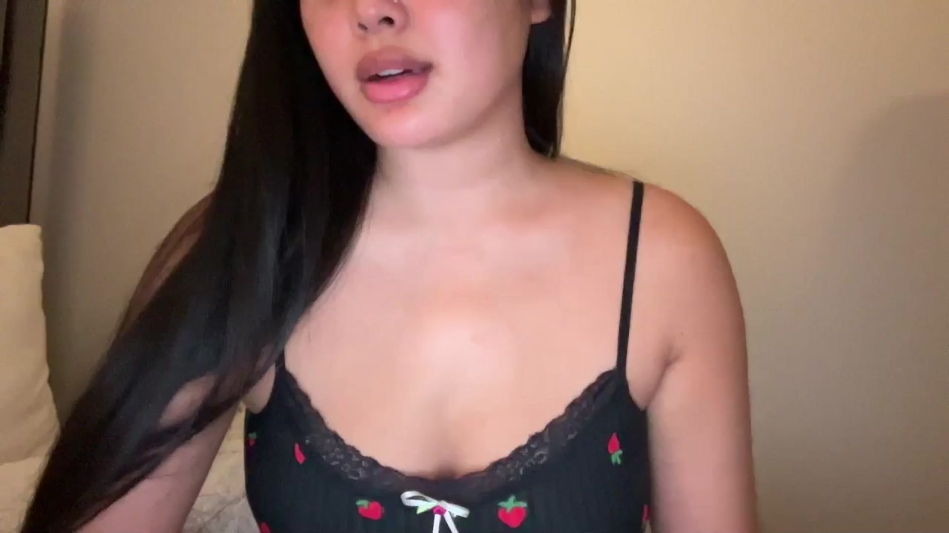 Gallery image thumbnail from MsAkira's myfreecams stream on, 11/06/2024, 18:38 image 1 of 20