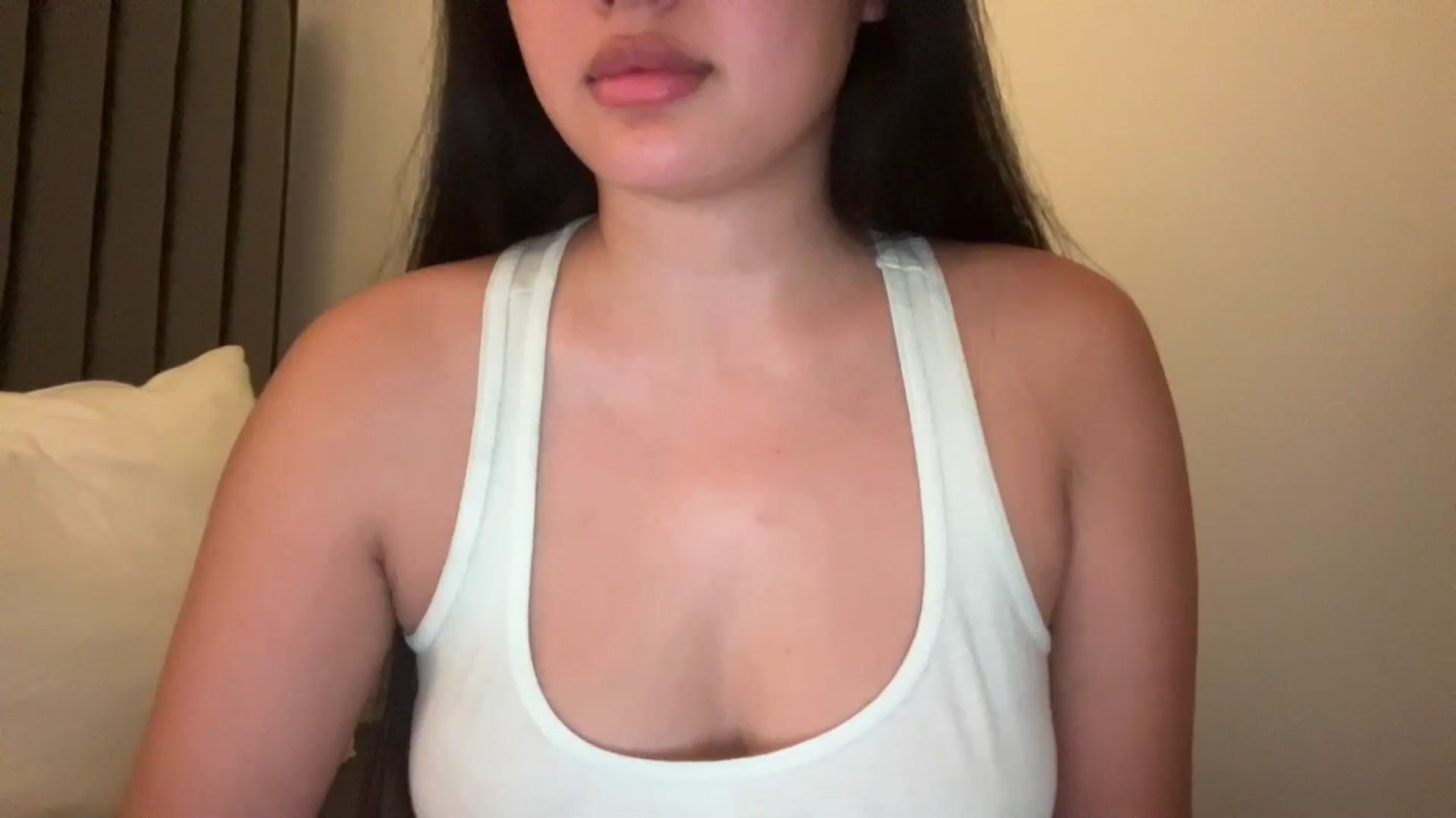 Gallery image thumbnail from MsAkira's myfreecams stream on, 11/08/2024, 21:57 image 2 of 20