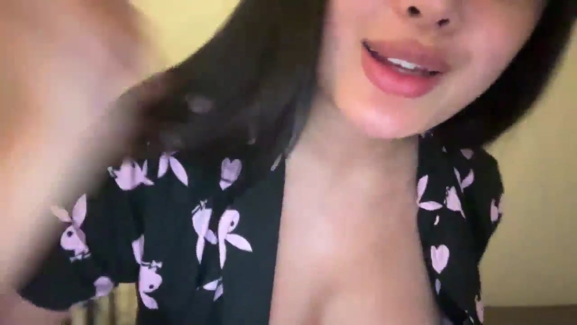Gallery image thumbnail from MsAkira's myfreecams stream on, 11/09/2024, 21:46 image 15 of 20