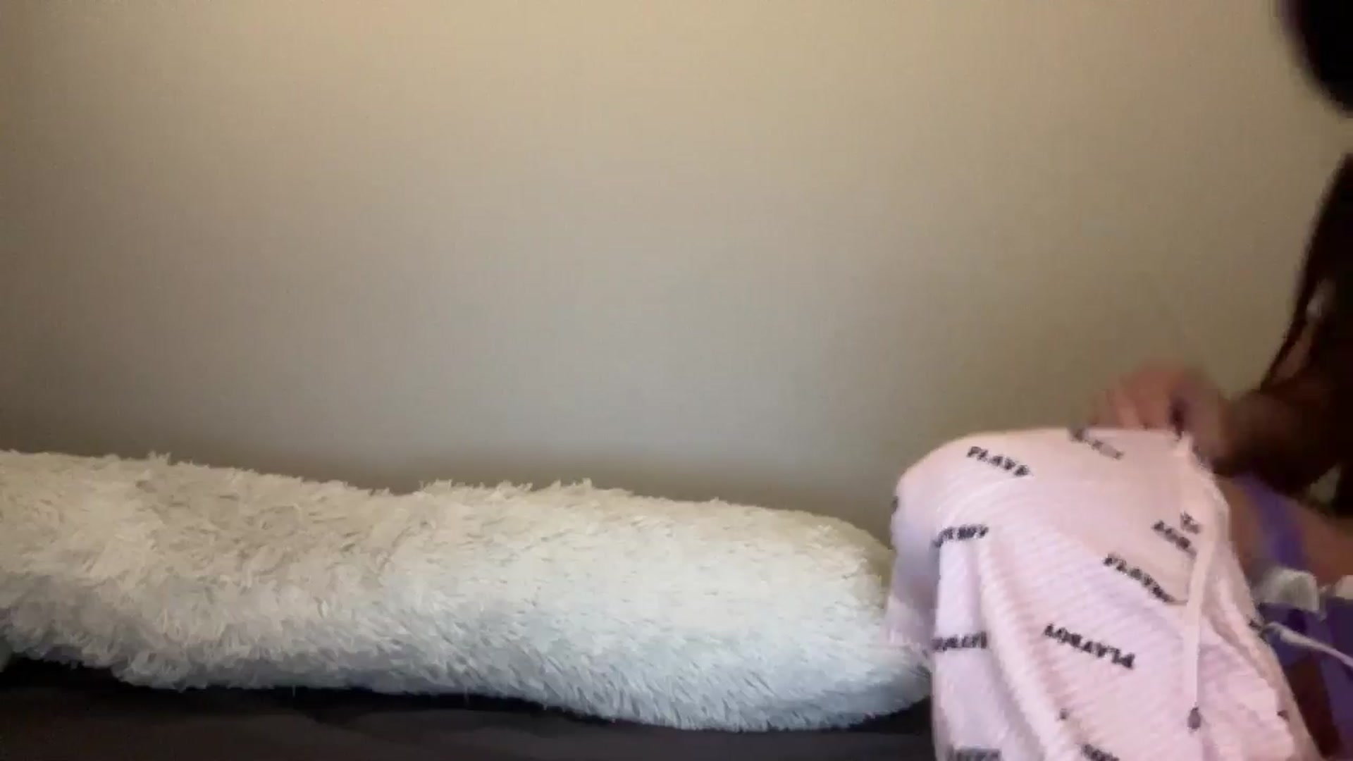 Gallery image thumbnail from MsAkira's myfreecams stream on, 11/12/2024, 16:30 image 15 of 20