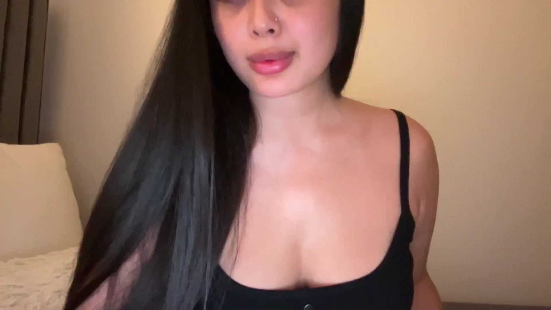 Gallery image thumbnail from MsAkira's myfreecams stream on, 11/14/2024, 19:56 image 11 of 20