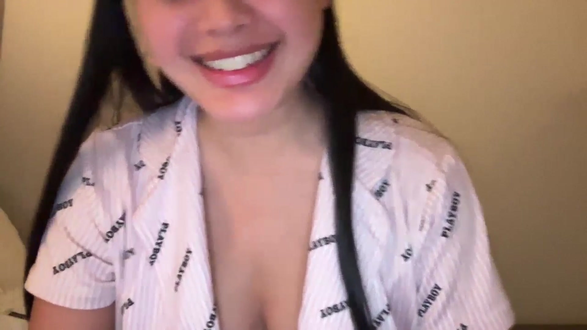 Gallery image thumbnail from MsAkira's myfreecams stream on, 11/25/2024, 21:41 image 16 of 20