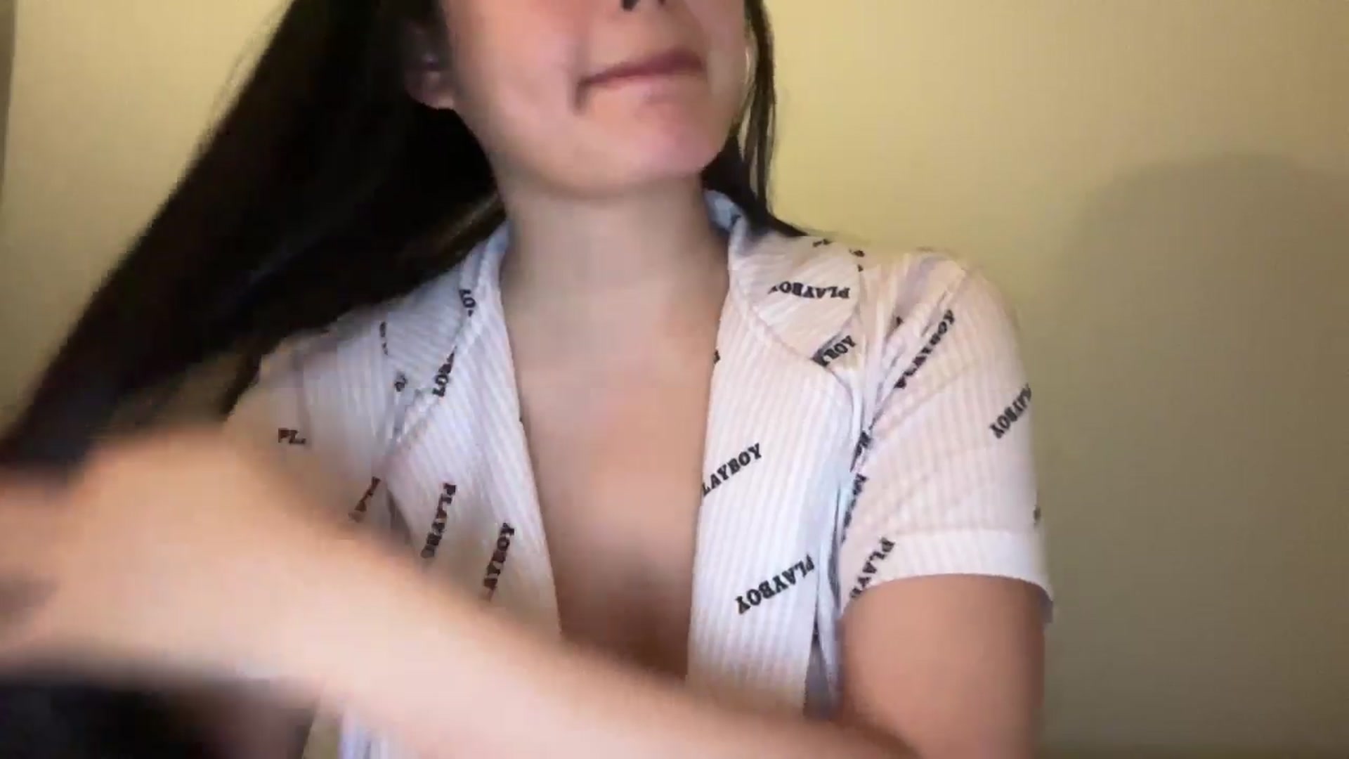 Gallery image thumbnail from MsAkira's myfreecams stream on, 11/25/2024, 21:41 image 11 of 20