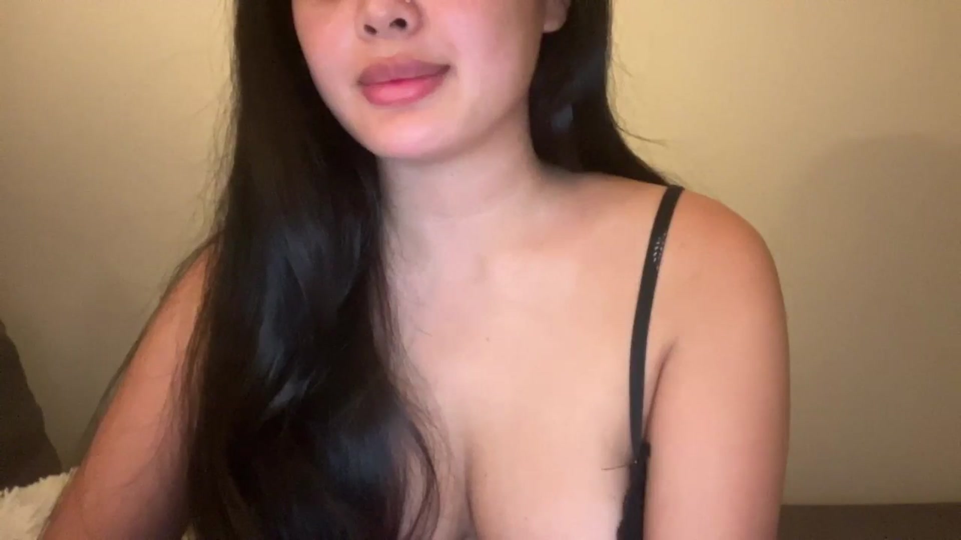 Gallery image thumbnail from MsAkira's myfreecams stream on, 11/29/2024, 06:40 image 8 of 20