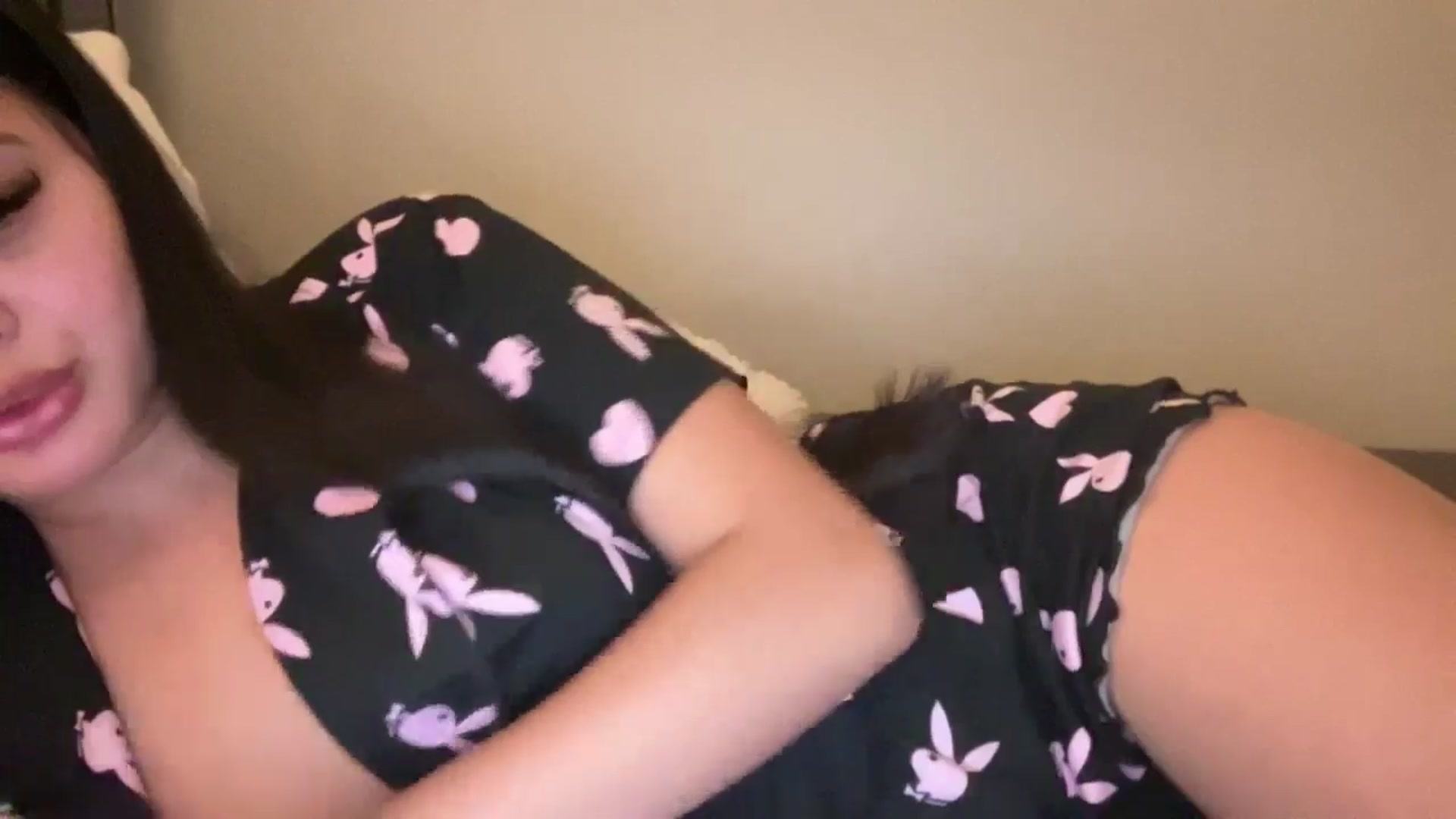 Gallery image thumbnail from MsAkira's myfreecams stream on, 12/05/2024, 05:14 image 4 of 20