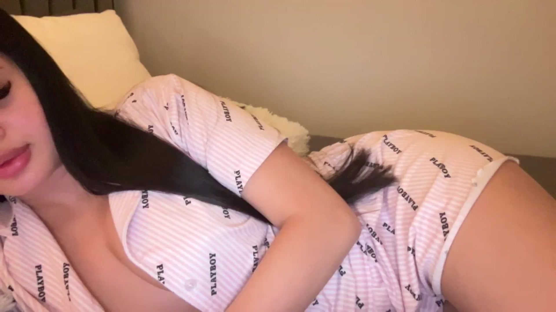 Gallery image thumbnail from MsAkira's myfreecams stream on, 12/08/2024, 06:59 image 11 of 20