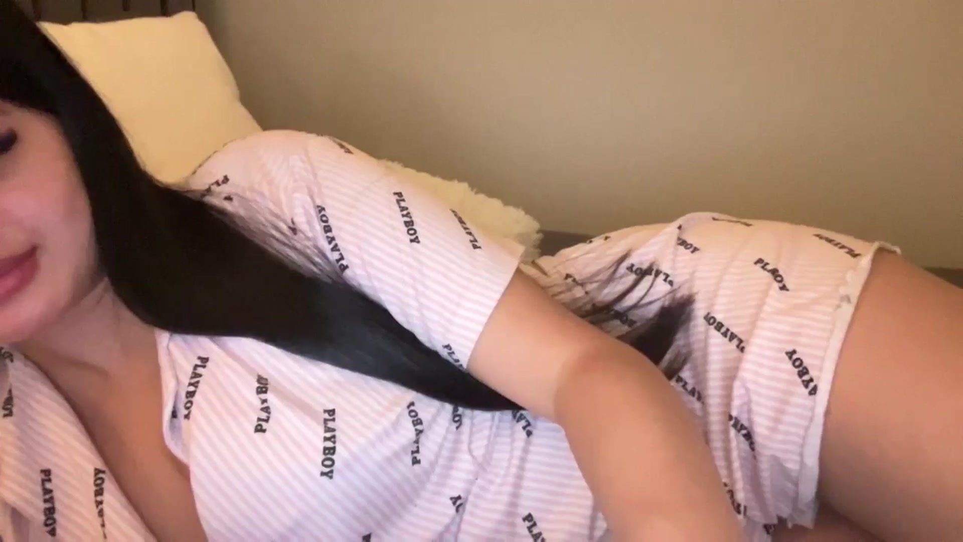Gallery image thumbnail from MsAkira's myfreecams stream on, 12/08/2024, 06:59 image 16 of 20