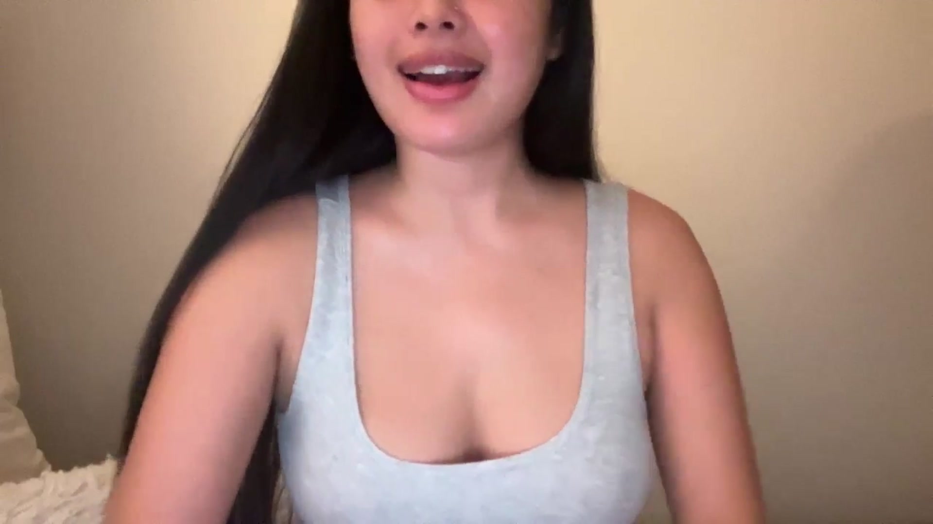Gallery image thumbnail from MsAkira's myfreecams stream on, 12/10/2024, 17:00 image 12 of 20