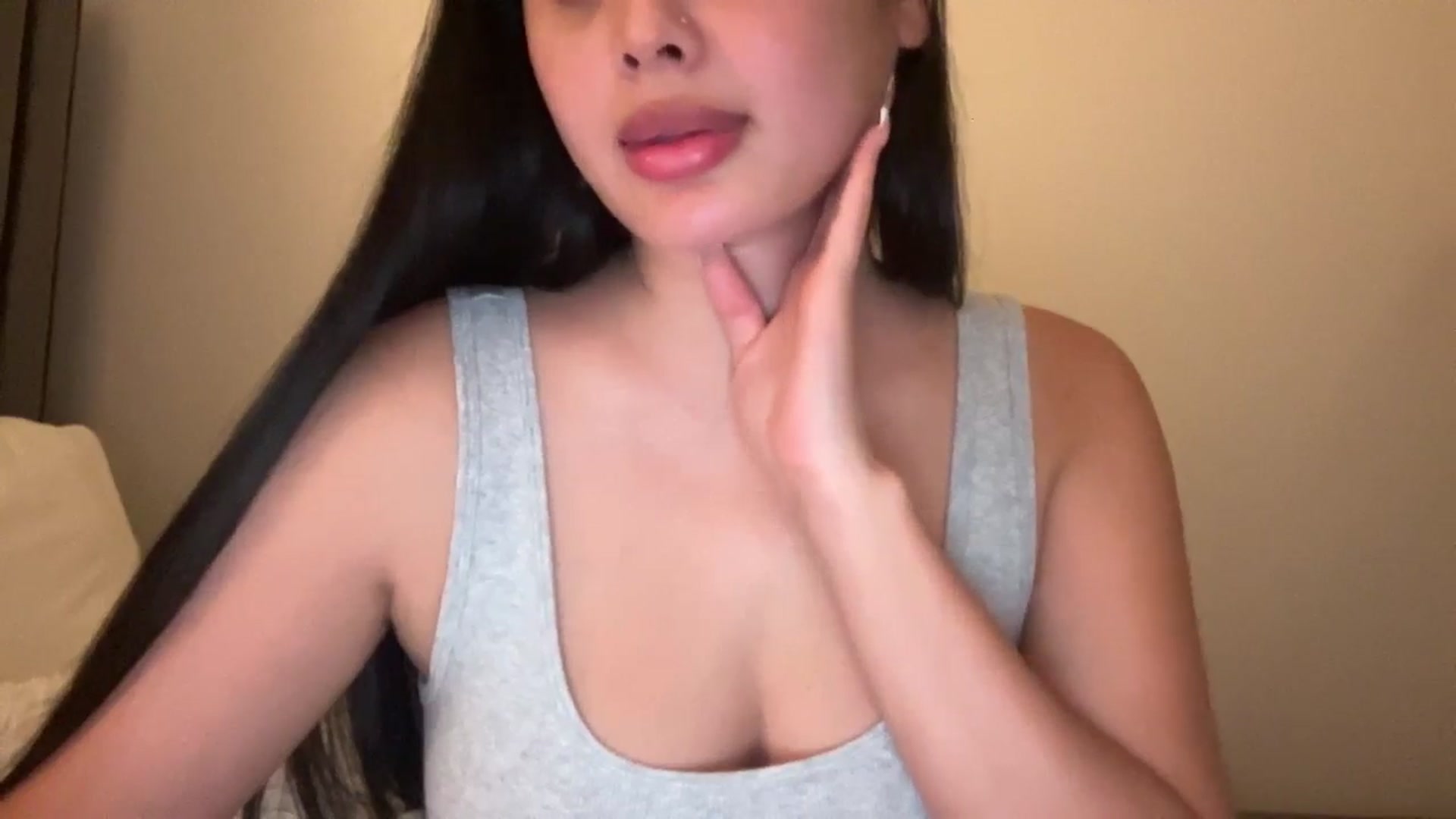 Gallery image thumbnail from MsAkira's myfreecams stream on, 12/11/2024, 04:18 image 19 of 20
