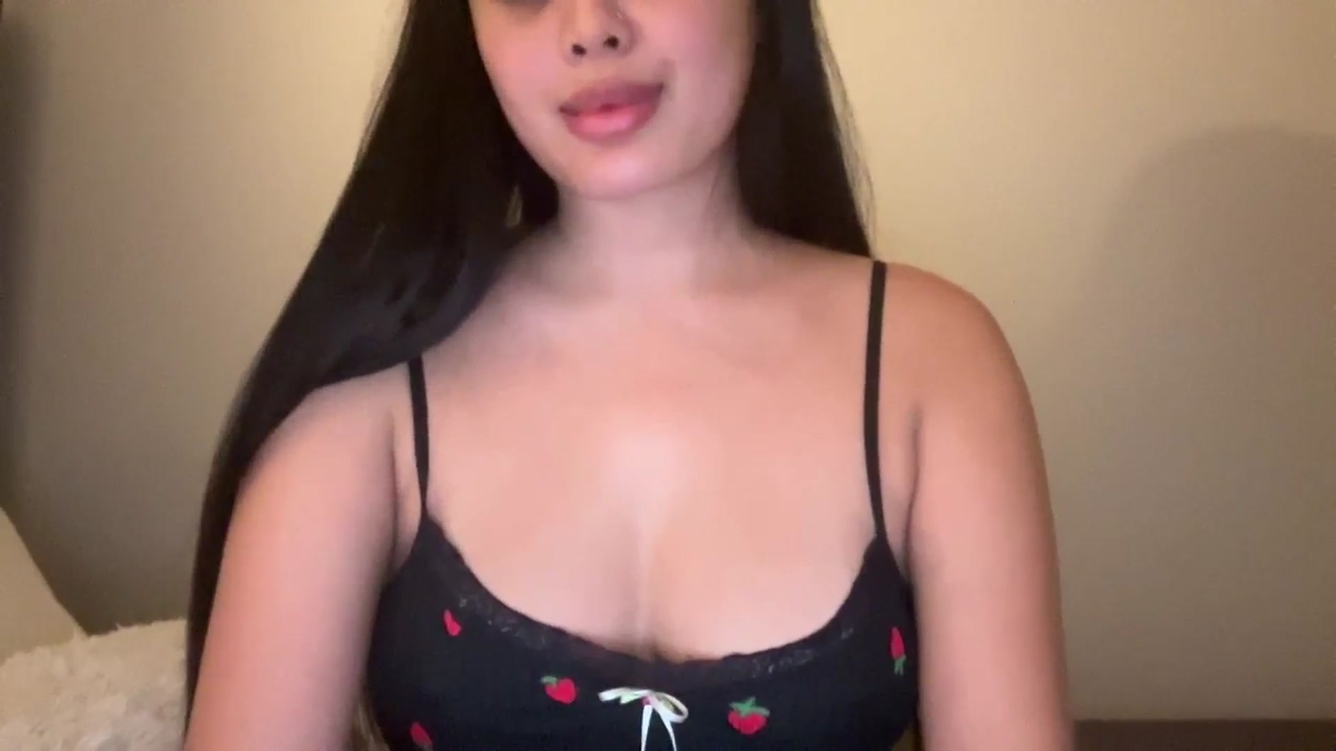 Gallery image thumbnail from MsAkira's myfreecams stream on, 12/14/2024, 04:58 image 15 of 20
