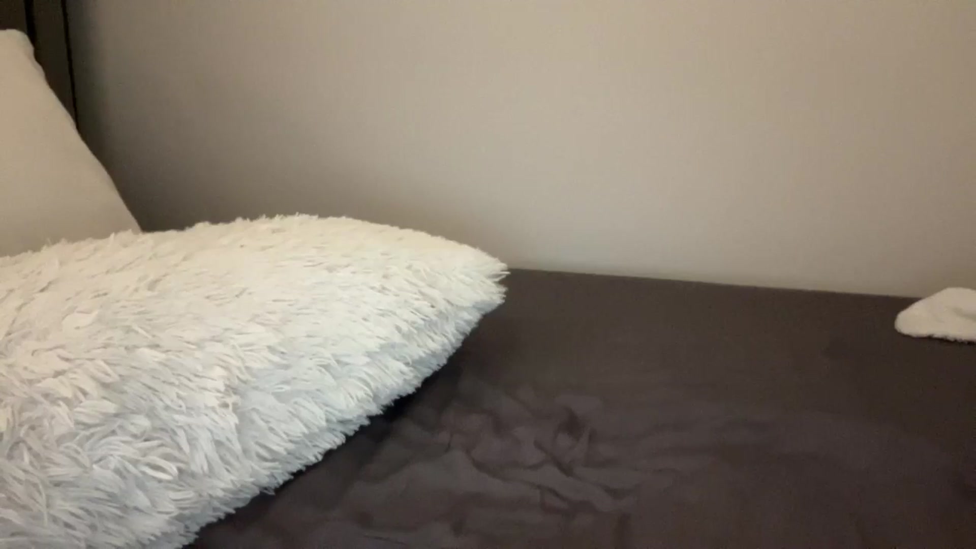 Gallery image thumbnail from MsAkira's myfreecams stream on, 12/16/2024, 18:37 image 9 of 20