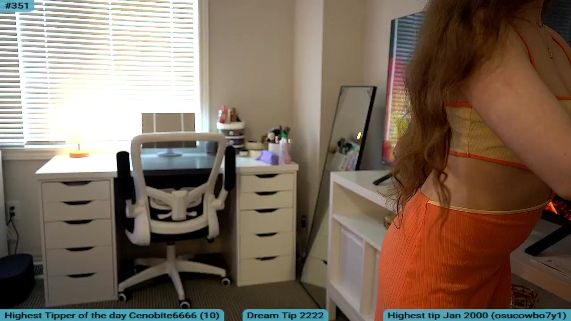Gallery image thumbnail from MsAmberPeach's myfreecams stream on, 01/17/2025, 20:57 image 4 of 20