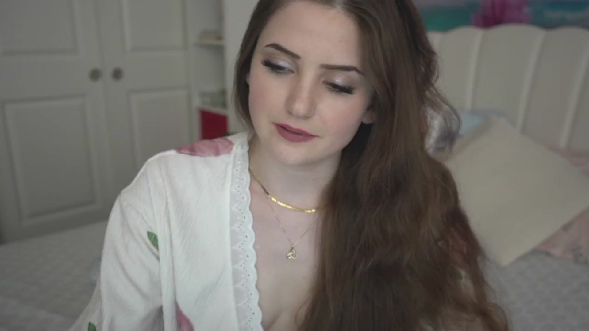 Gallery image thumbnail from MsAmberPeach's myfreecams stream on, 01/29/2025, 04:05 image 10 of 20