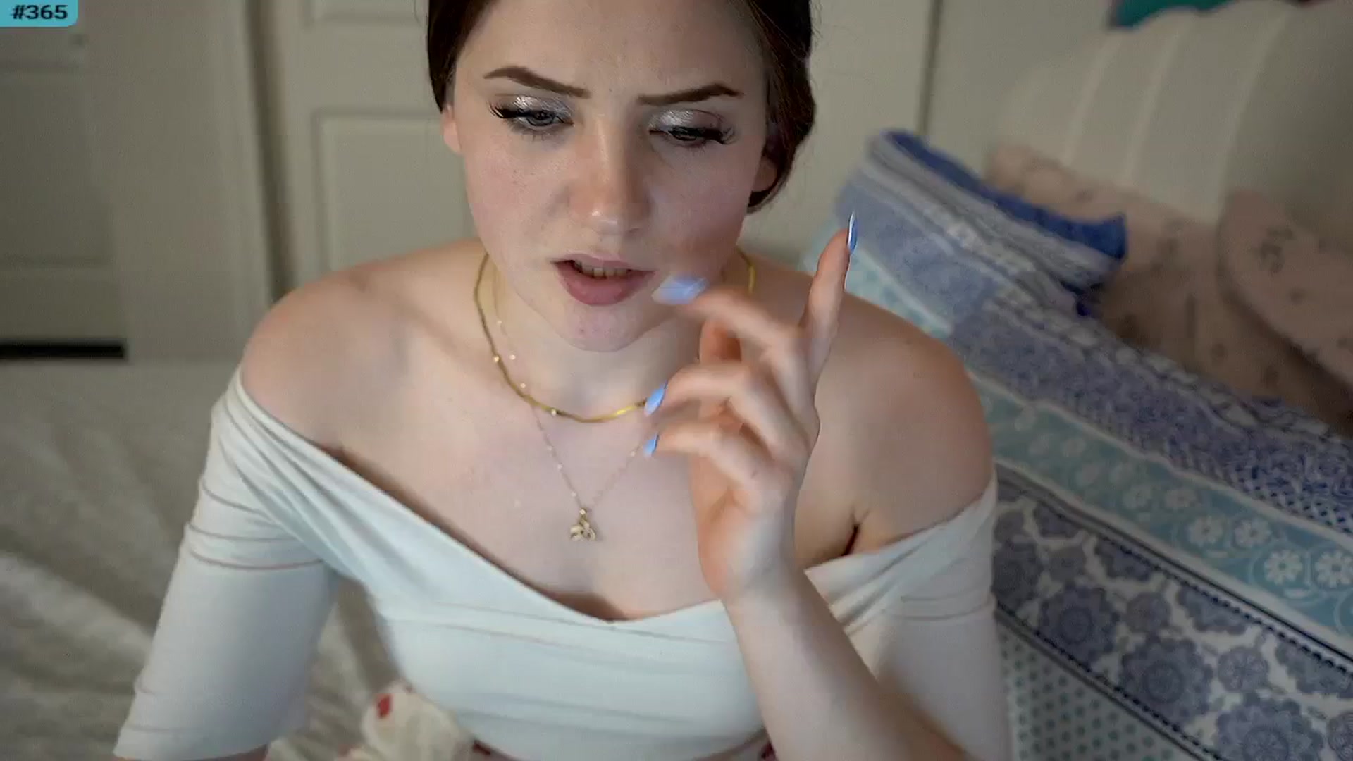 Gallery image thumbnail from MsAmberPeach's myfreecams stream on, 01/30/2025, 02:46 image 10 of 20