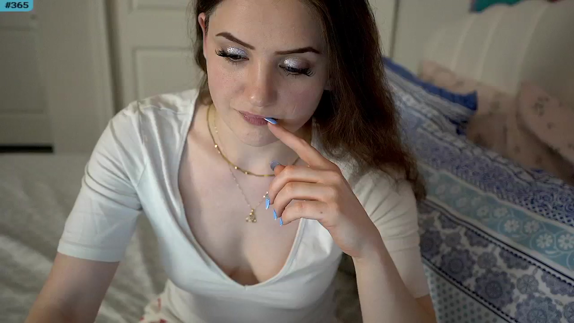 Gallery image thumbnail from MsAmberPeach's myfreecams stream on, 01/30/2025, 02:46 image 7 of 20