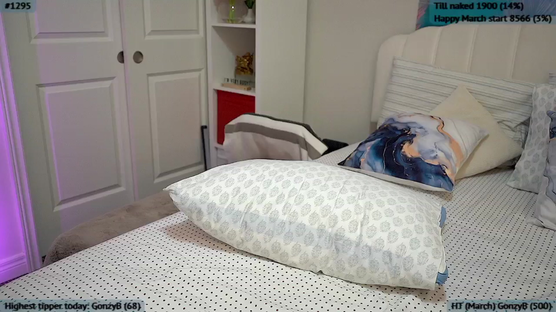 Gallery image thumbnail from MsAmberPeach's myfreecams stream on, 03/03/2025, 04:15 image 17 of 20