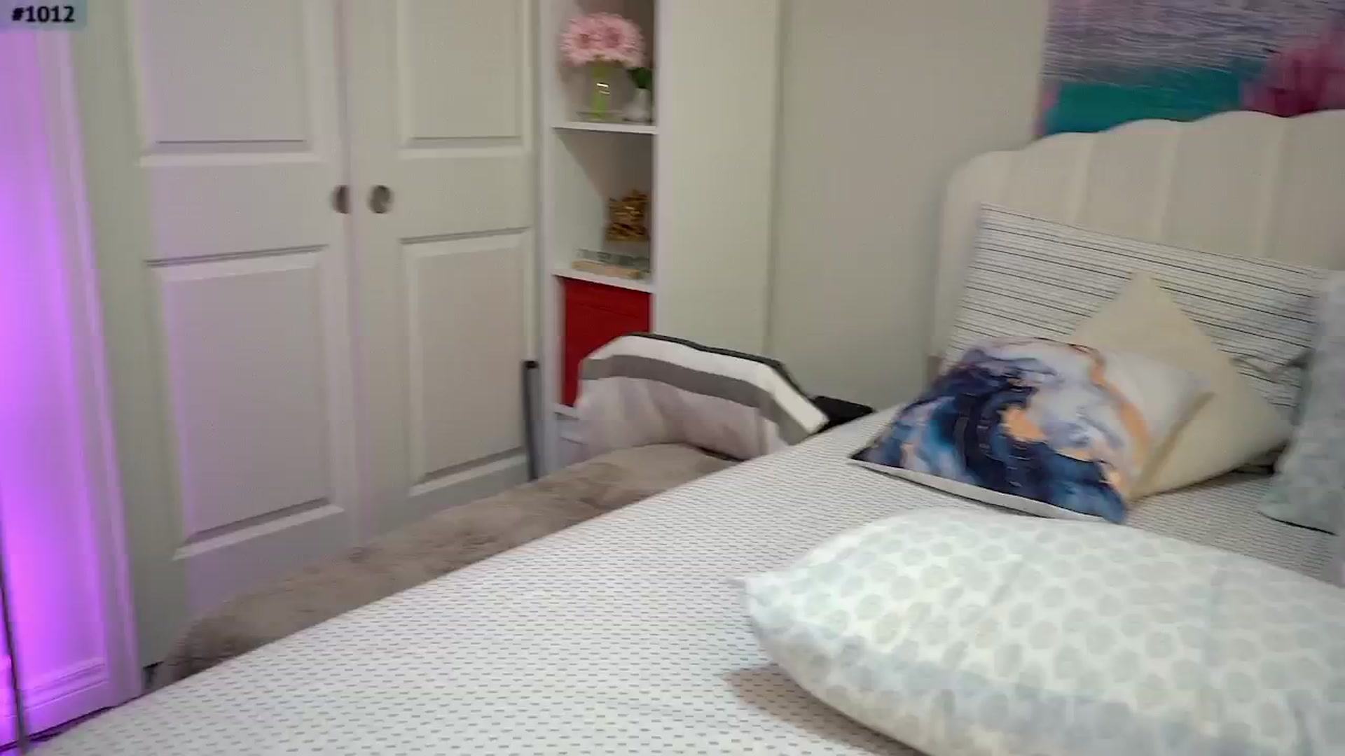 Gallery image thumbnail from MsAmberPeach's myfreecams stream on, 03/03/2025, 04:59 image 7 of 20