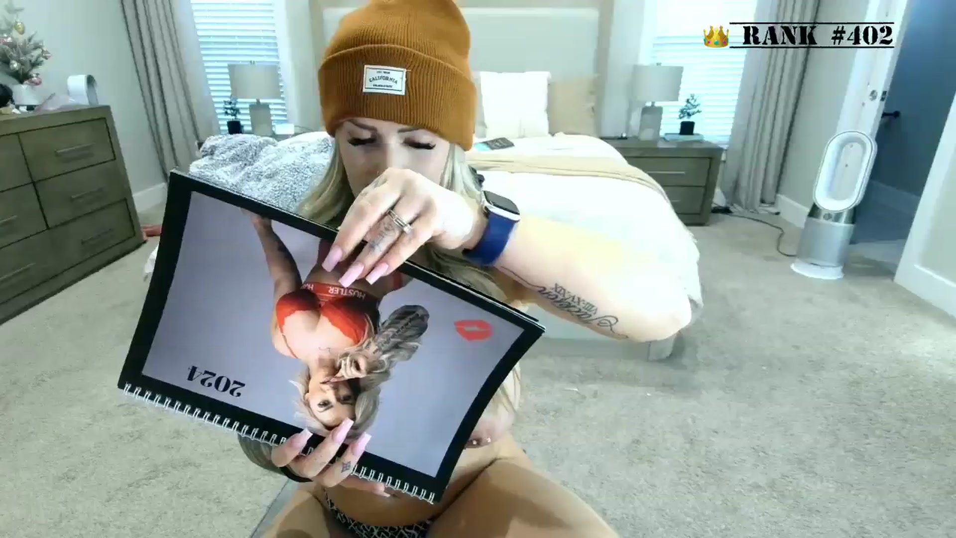Gallery image thumbnail from MsCheeks's myfreecams stream on, 11/29/2023, 24:05 image 18 of 20