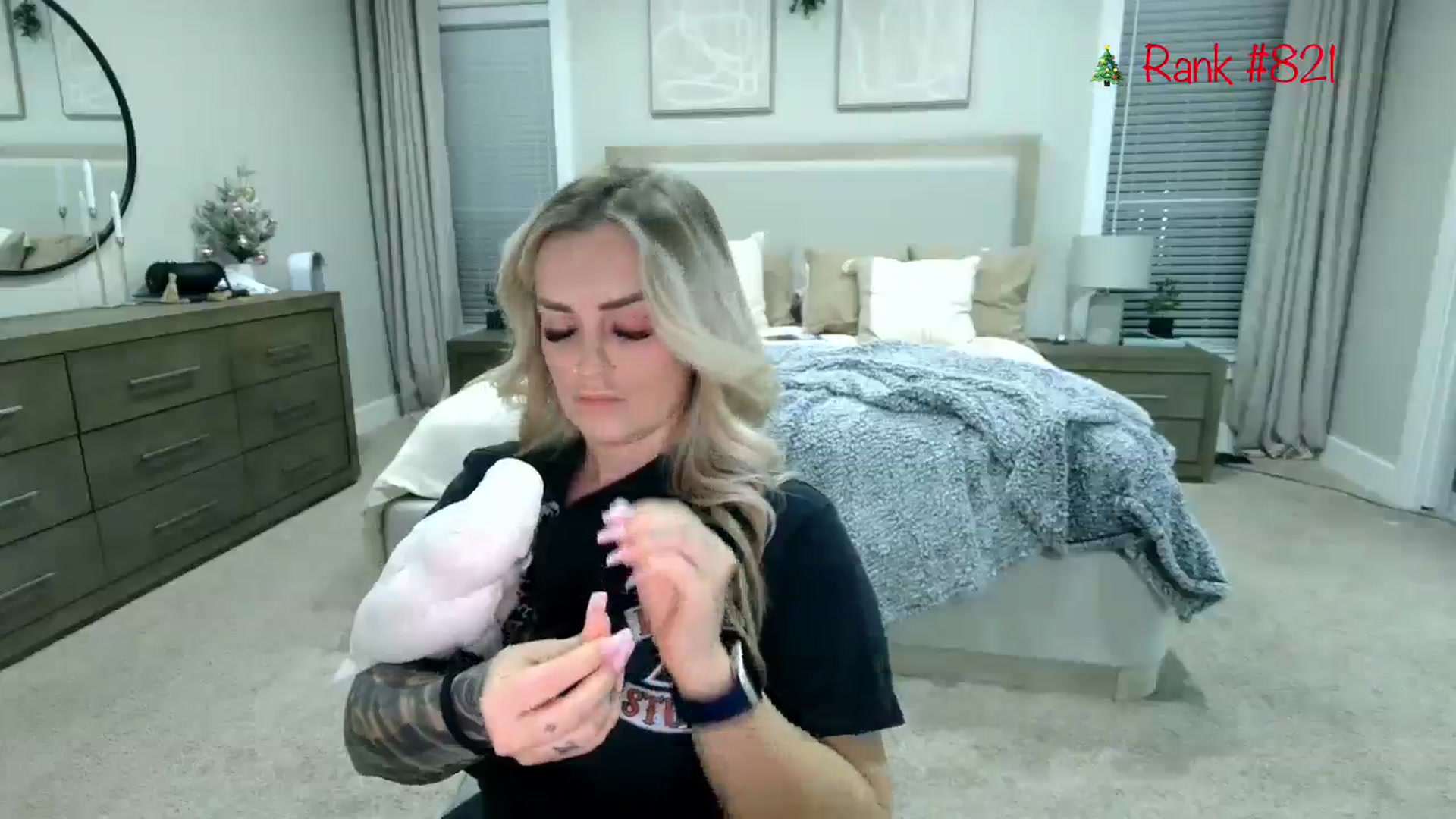 Gallery image thumbnail from MsCheeks's myfreecams stream on, 12/07/2023, 01:01 image 17 of 20