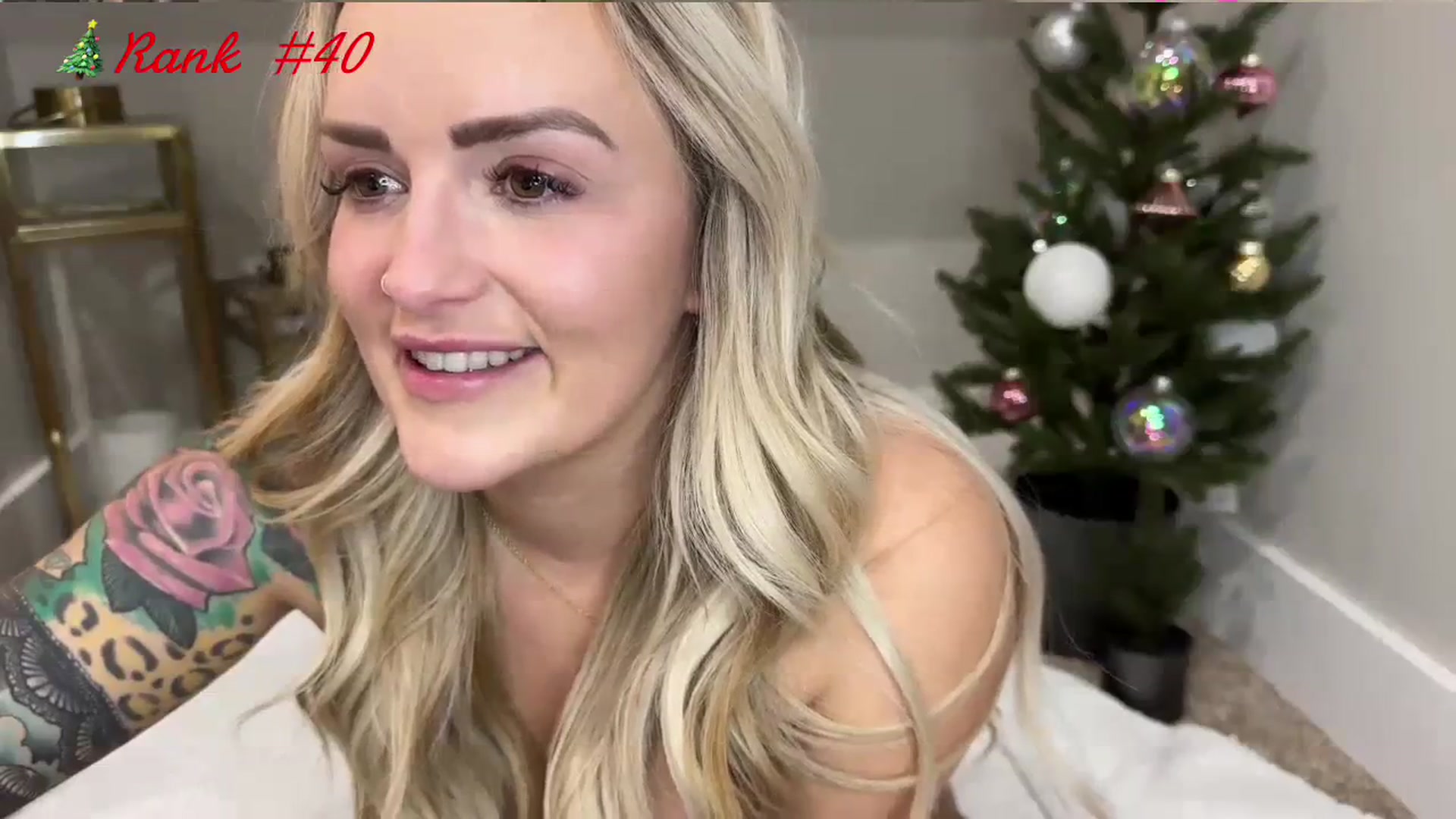 Gallery image thumbnail from MsCheeks's myfreecams stream on, 12/22/2023, 02:44 image 12 of 20