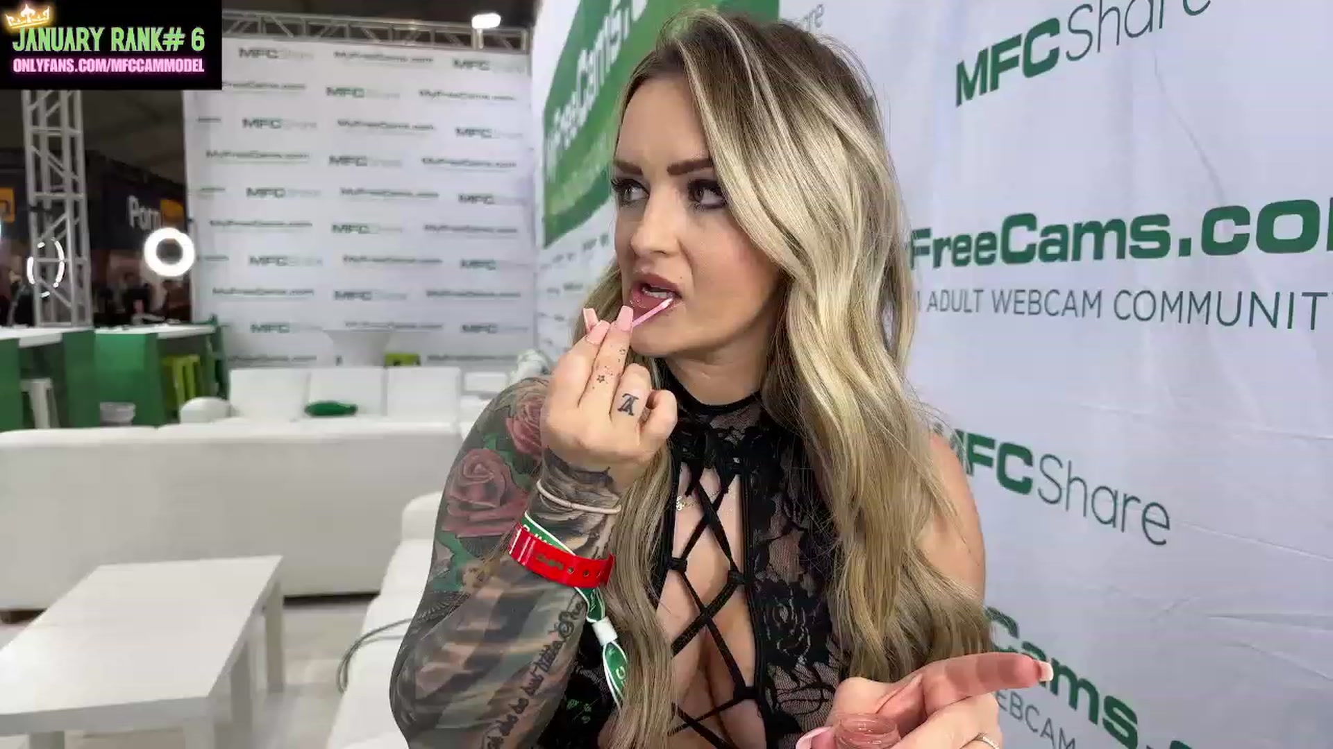 Gallery image thumbnail from MsCheeks's myfreecams stream on, 01/27/2024, 19:24 image 11 of 20