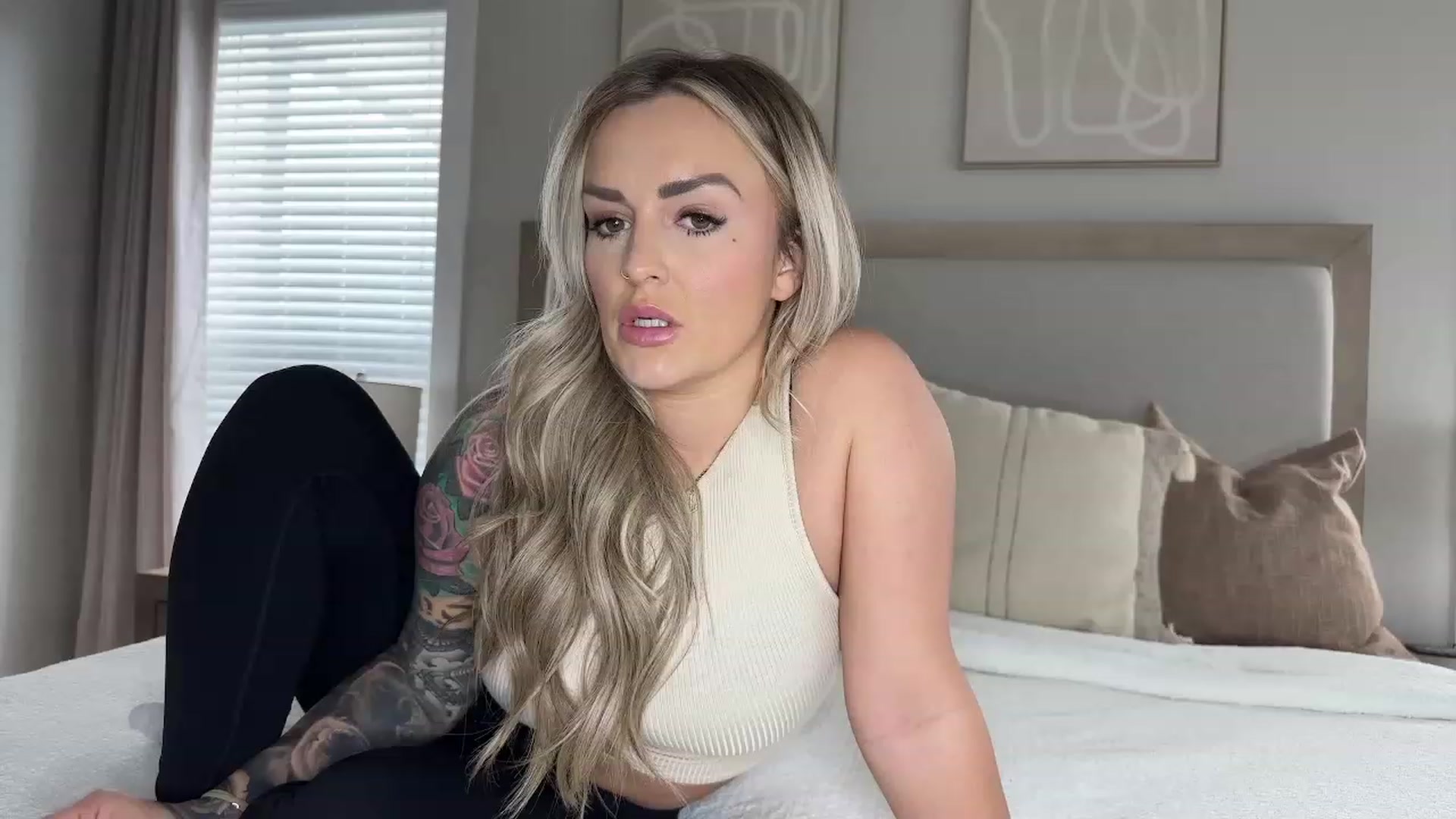Gallery image thumbnail from MsCheeks's myfreecams stream on, 02/17/2024, 20:29 image 6 of 20
