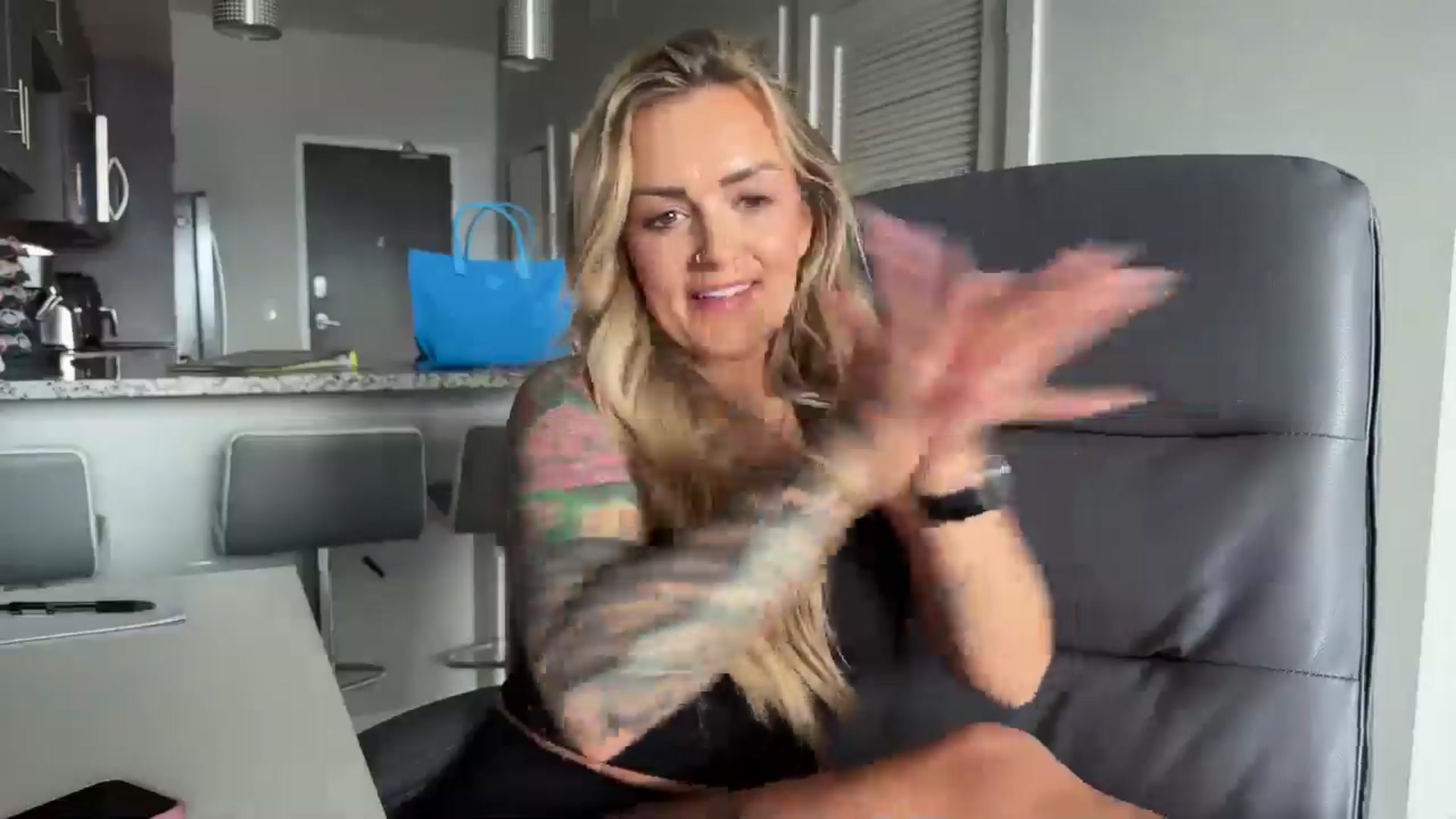 Gallery image thumbnail from MsCheeks's myfreecams stream on, 05/16/2024, 23:39 image 3 of 20