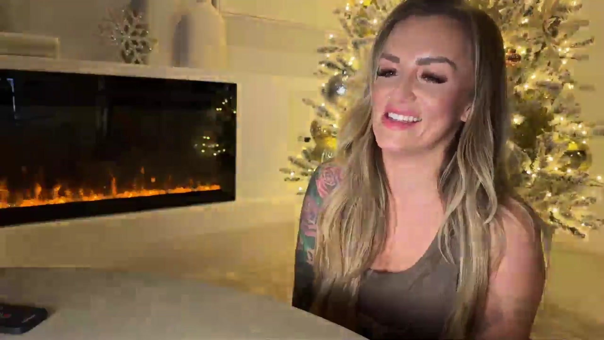 Gallery image thumbnail from MsCheeks's myfreecams stream on, 11/21/2024, 23:32 image 19 of 20