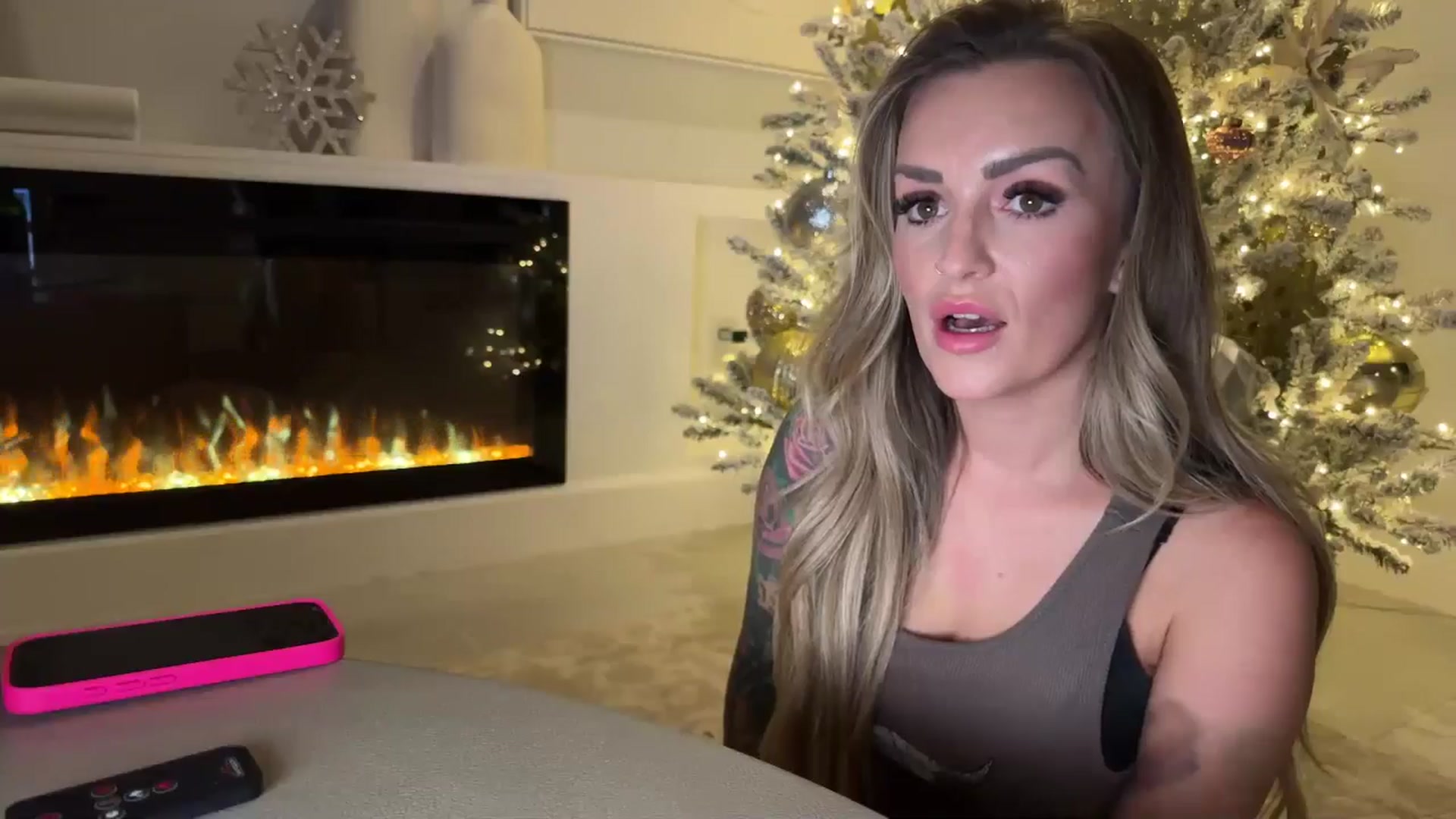 Gallery image thumbnail from MsCheeks's myfreecams stream on, 11/21/2024, 23:32 image 13 of 20