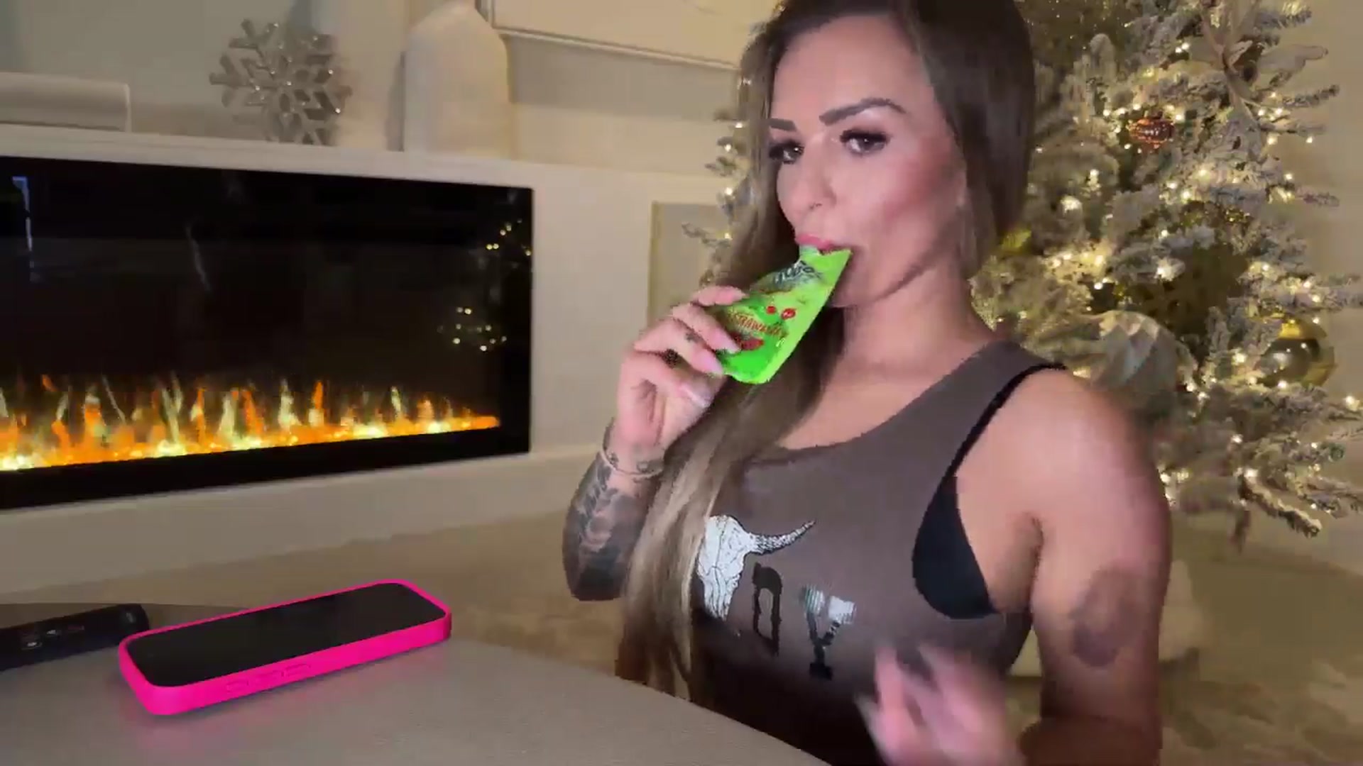 Gallery image thumbnail from MsCheeks's myfreecams stream on, 11/21/2024, 23:32 image 6 of 20