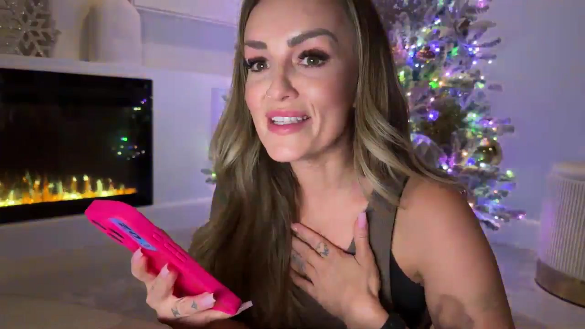 Gallery image thumbnail from MsCheeks's myfreecams stream on, 11/22/2024, 24:01 image 3 of 20