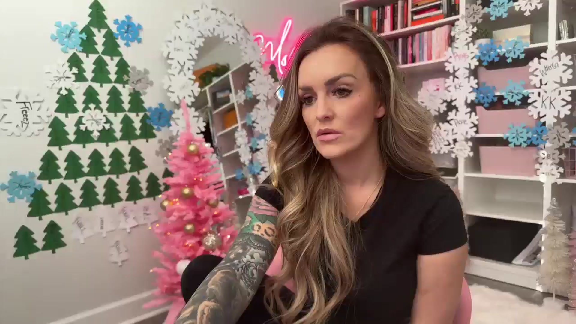 Gallery image thumbnail from MsCheeks's myfreecams stream on, 12/07/2024, 21:50 image 1 of 20